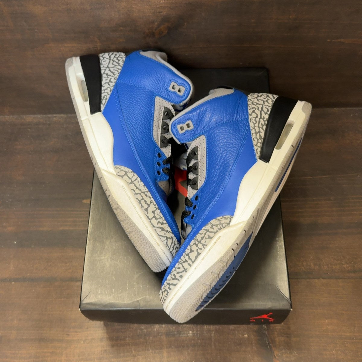 Jordan 3 Retro Varsity Royal Cement - Image 2