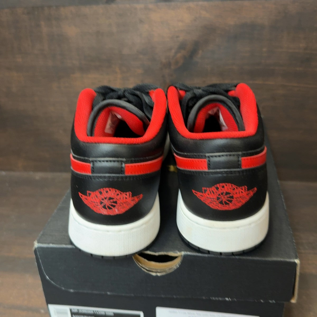 Jordan 1 Low White Toe (GS) - Image 4