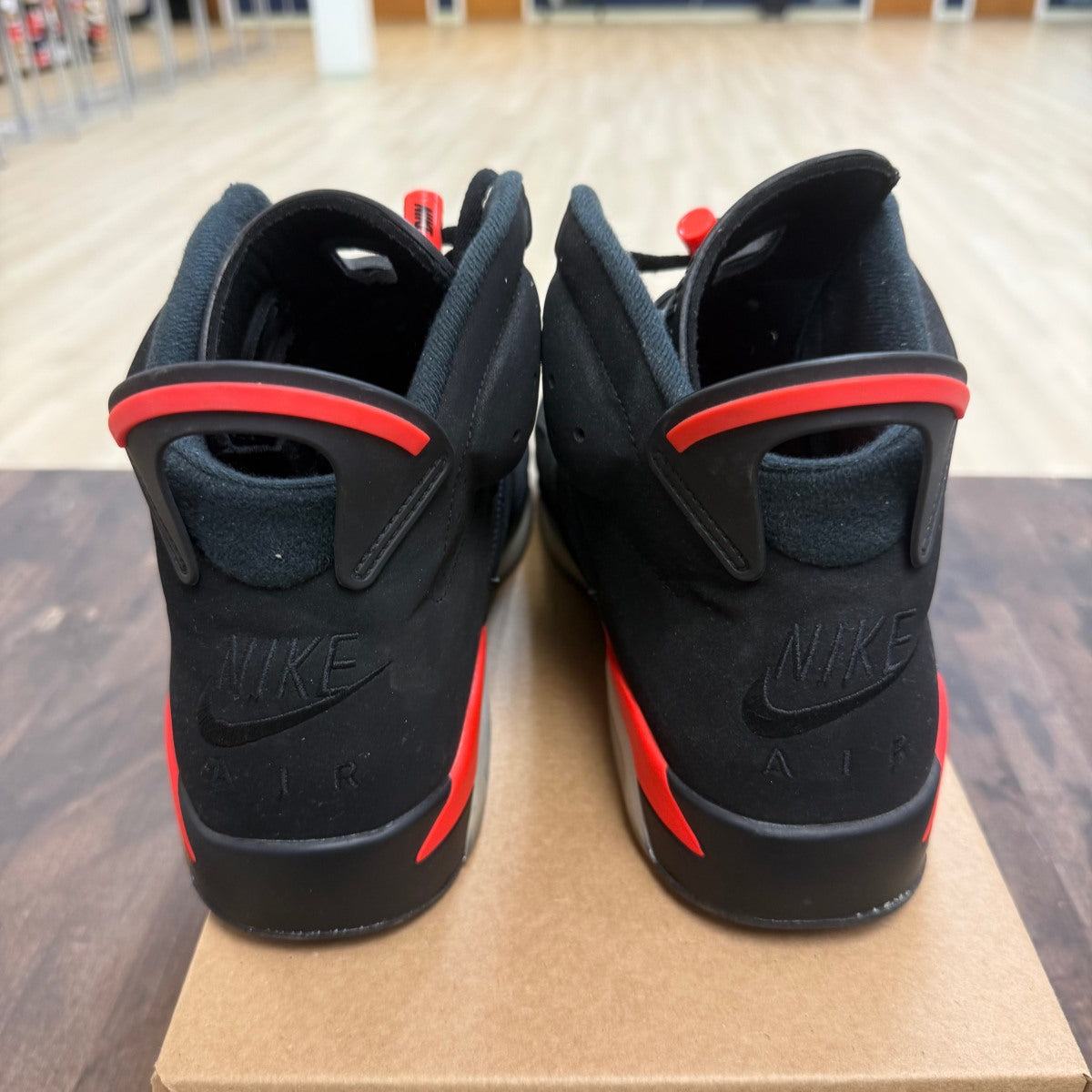 Jordan 6 Retro Black Infrared (2019) Size 13 (Pre-Owned) - Image 5