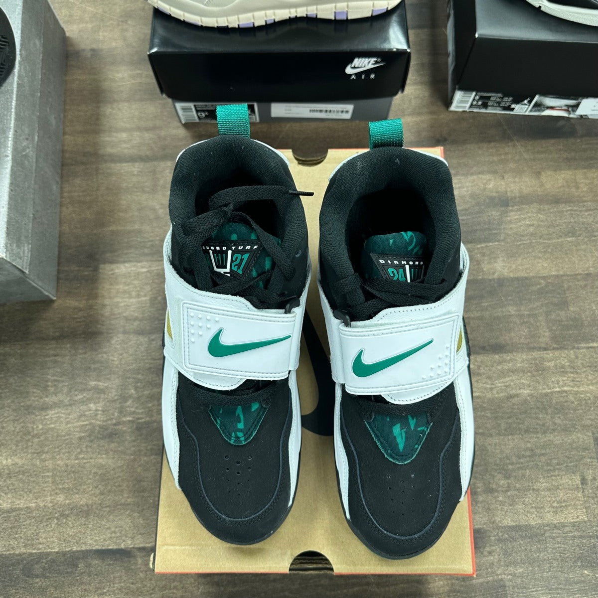 Nike Air Diamond Turf Emerald - Image 3