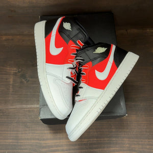 Jordan 1 Mid SE White Black Infrared (GS) - Image 2