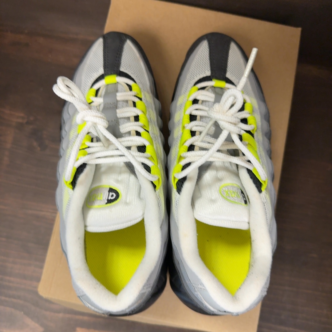 Nike Air Max 95 OG Neon (2020) (GS) Size 7Y (Pre-Owned) - Image 5