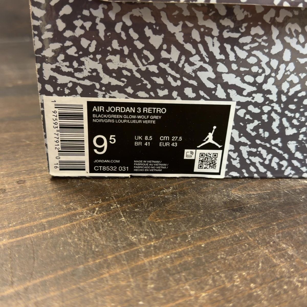 Jordan 3 Retro Green Glow - Image 7