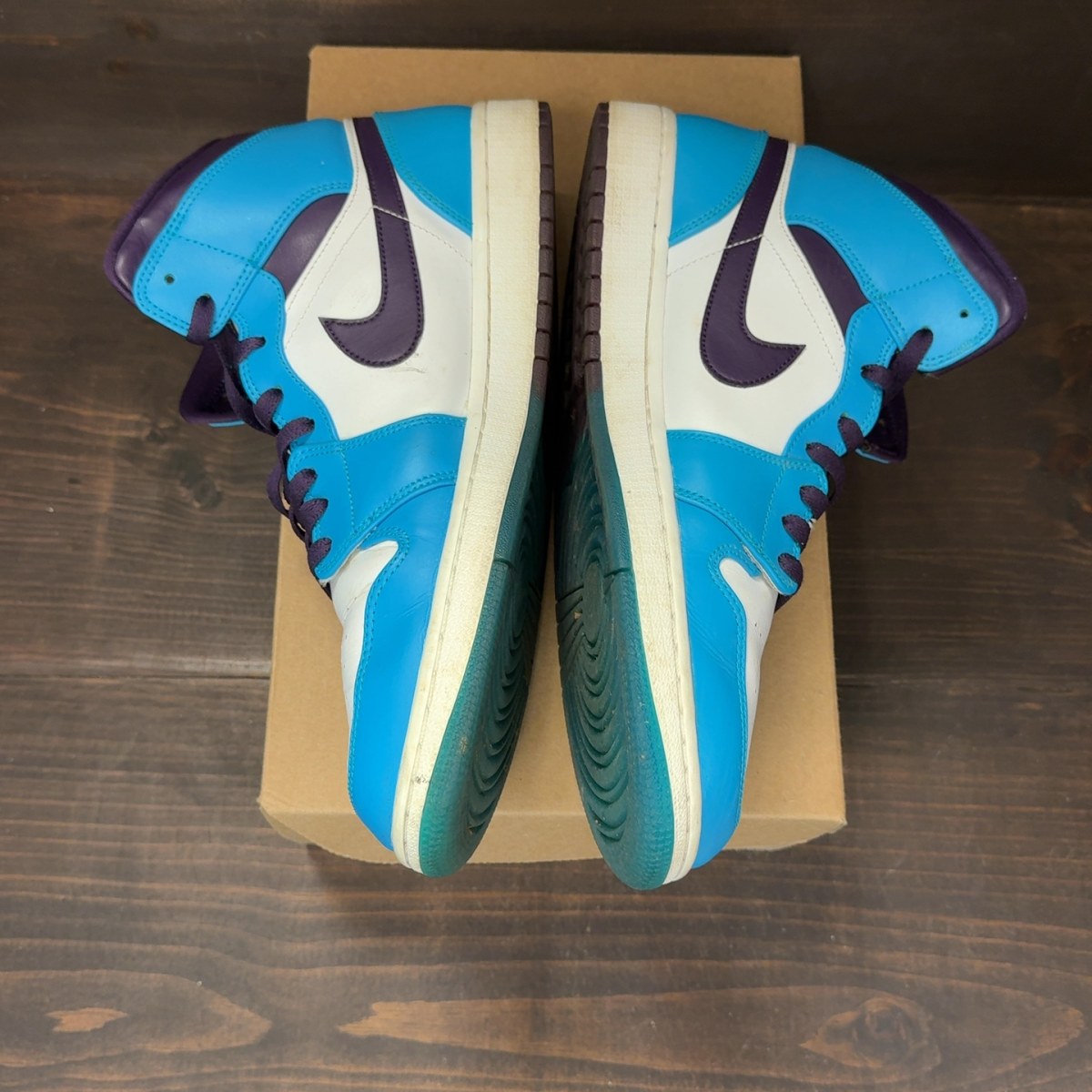 Jordan 1 Mid Hornets Size 12 (Pre-Owned) - Image 4