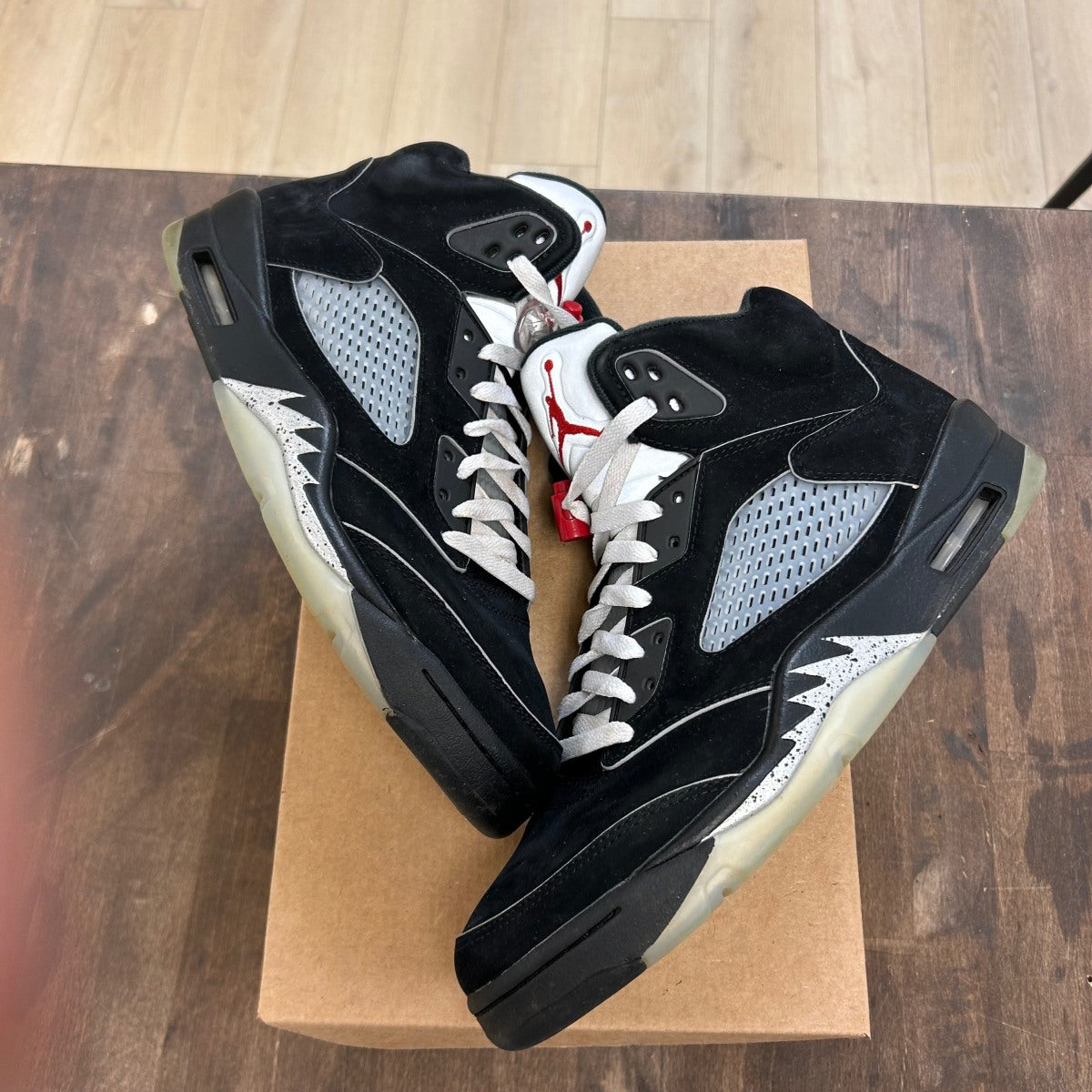 Jordan 5 Retro OG Black Metallic Reimagined Size 10 (Pre-Owned) - Image 1