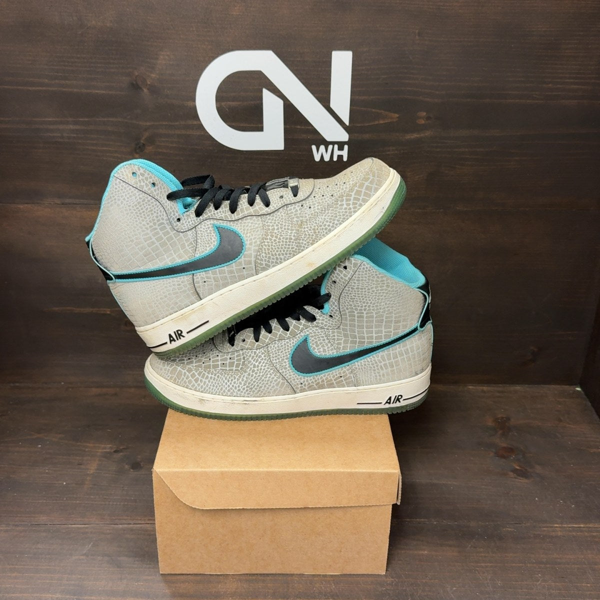 Nike Air Force 1 Hi Comfort Premium Size 11 (Pre-Owned) - Image 1