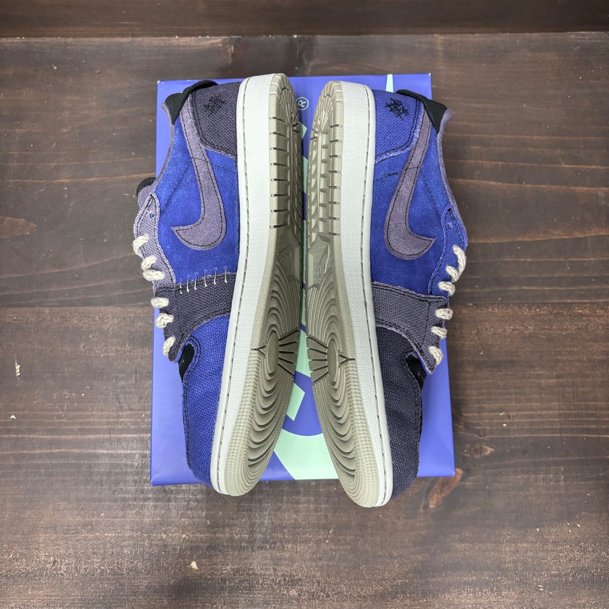 Jordan 1 Retro Low OG Zion Williamson Voodoo Alternate Size 10 (Pre-Owned) - tag