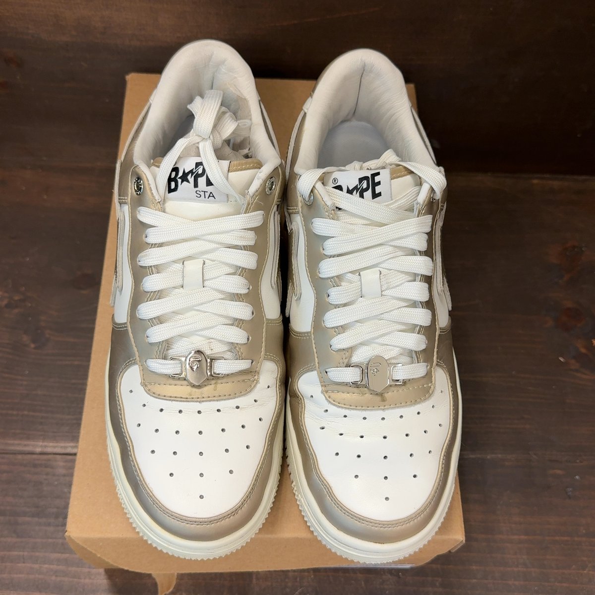 A Bathing Ape Sk8 Sta #4 Beige Size 10 (Pre-Owned) - tag