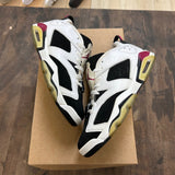Jordan 6 Retro Low Fuchsia Flash (GS) Size 7Y (Pre-Owned) - Image 1