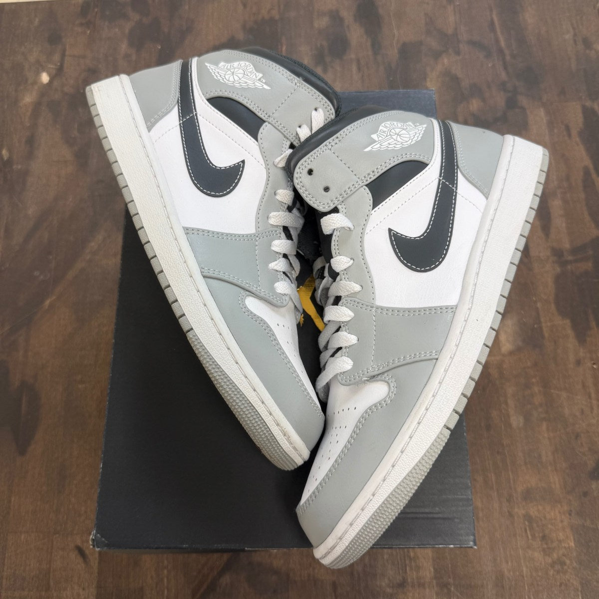 Jordan 1 Mid Light Smoke Grey Anthracite - Image 1