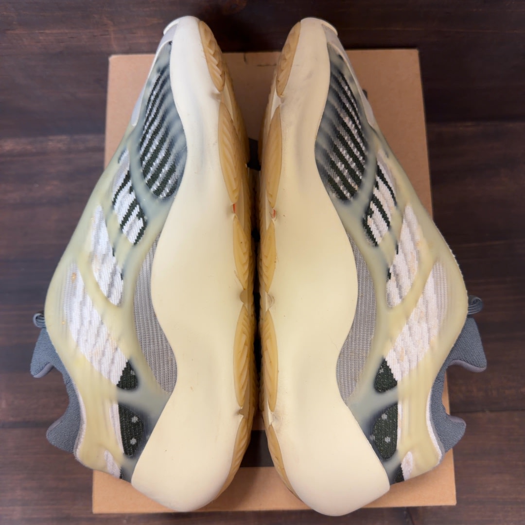 adidas Yeezy 700 V3 Fade Salt - Image 5