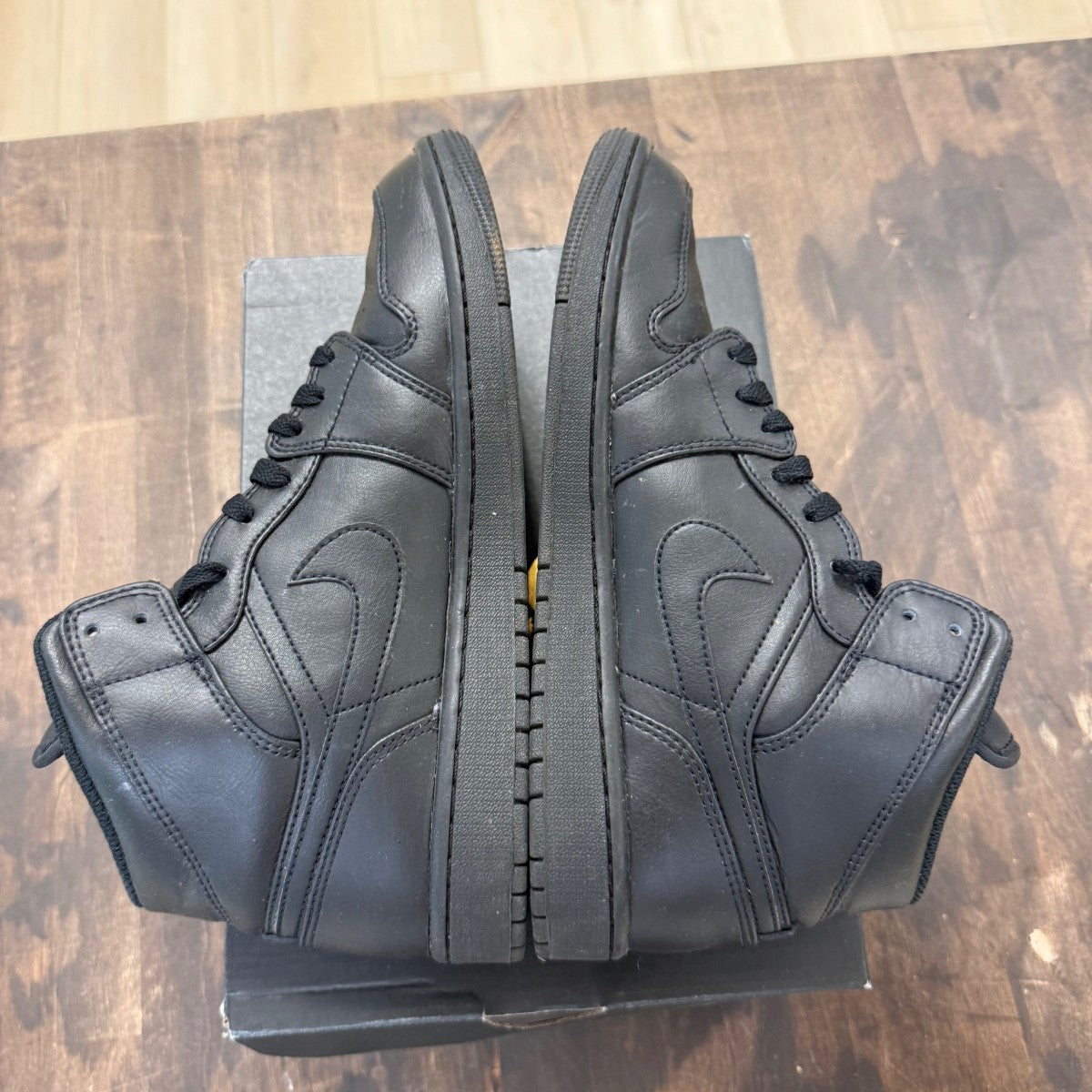Jordan 1 Mid Triple Black - Image 4