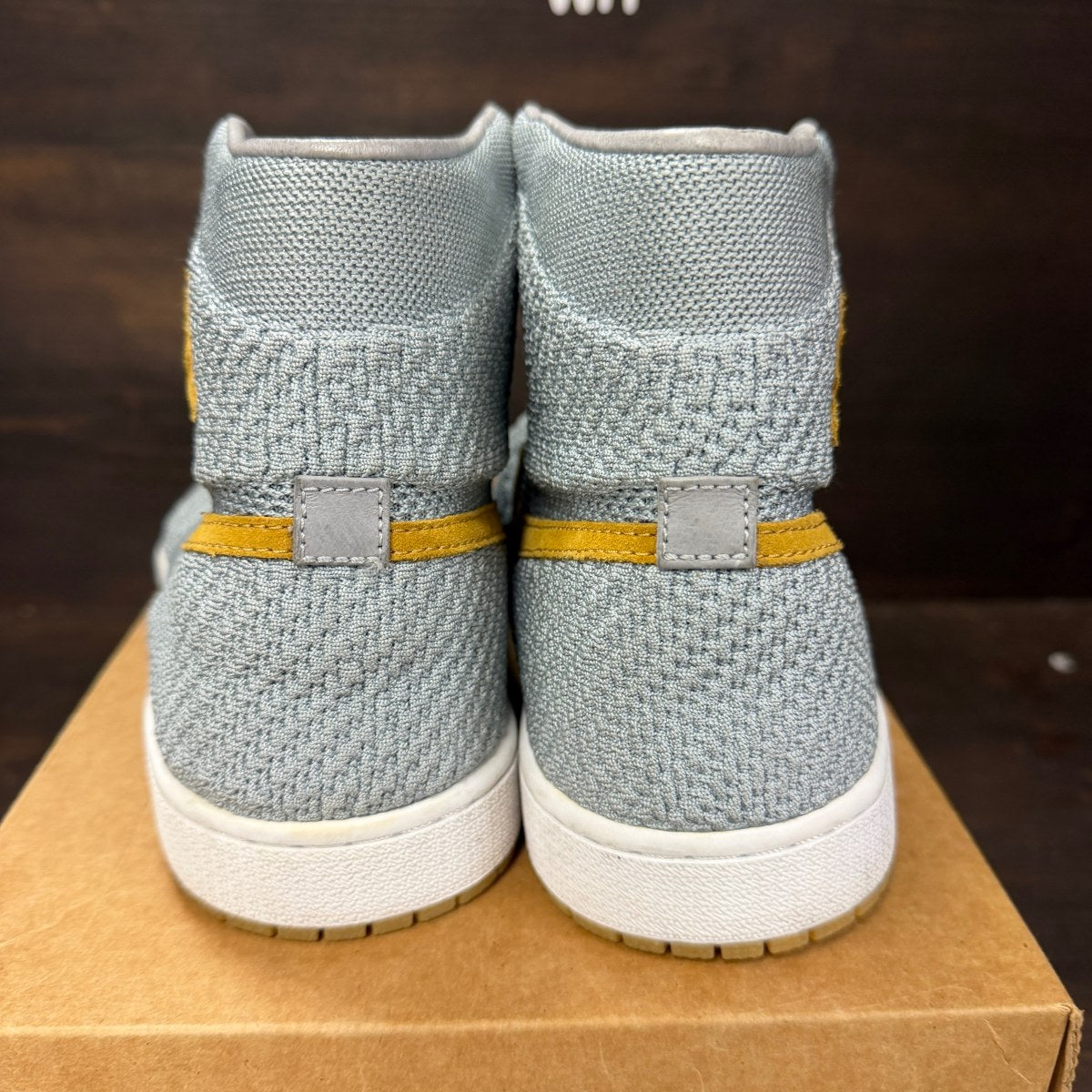 Jordan 1 Retro High Flyknit Wolf Grey Size 11 (Pre-Owned) - Image 4