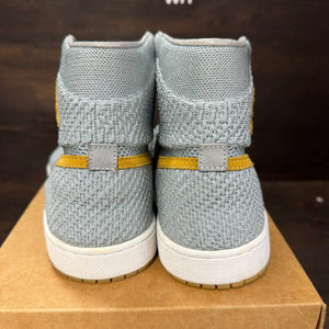 Jordan 1 Retro High Flyknit Wolf Grey Size 11 (Pre-Owned) - Image 4