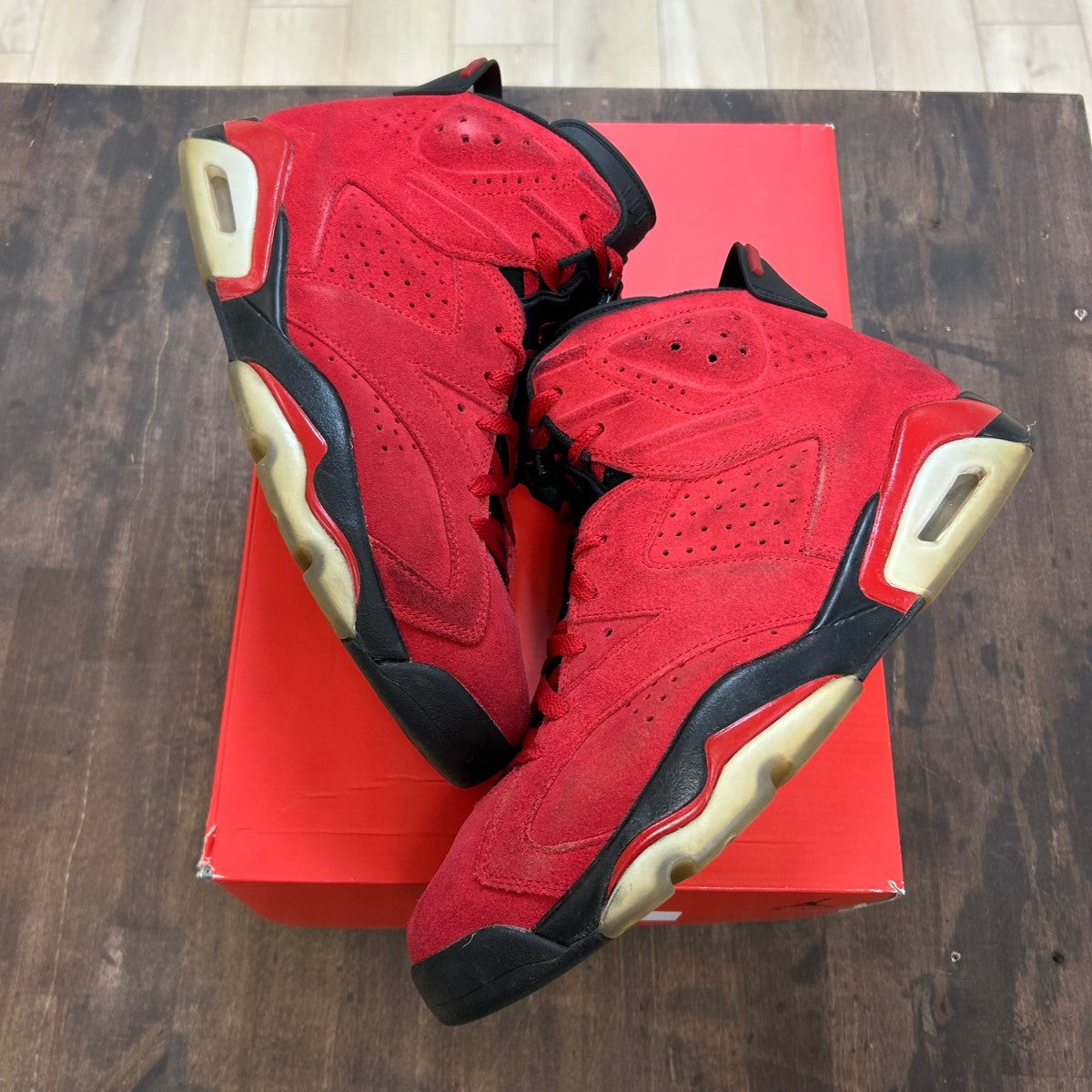Jordan 6 Retro Toro Bravo Size 11 (Pre-Owned) - Image 1