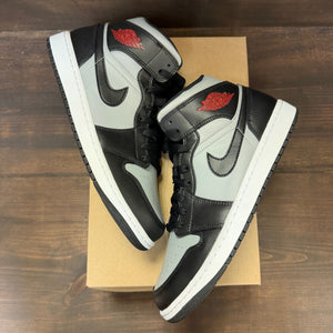 Jordan 1 Mid Shadow Red Size 10.5 (Pre-Owned) - Image 2