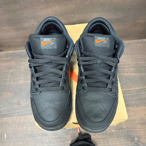 Nike SB Dunk Low Pro Triple Black - Image 2