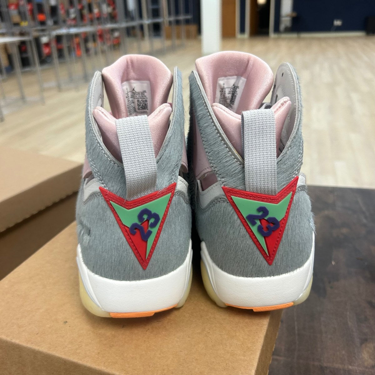 Jordan 7 Retro Neutral Grey Size 11 (Pre-Owned) - Image 4