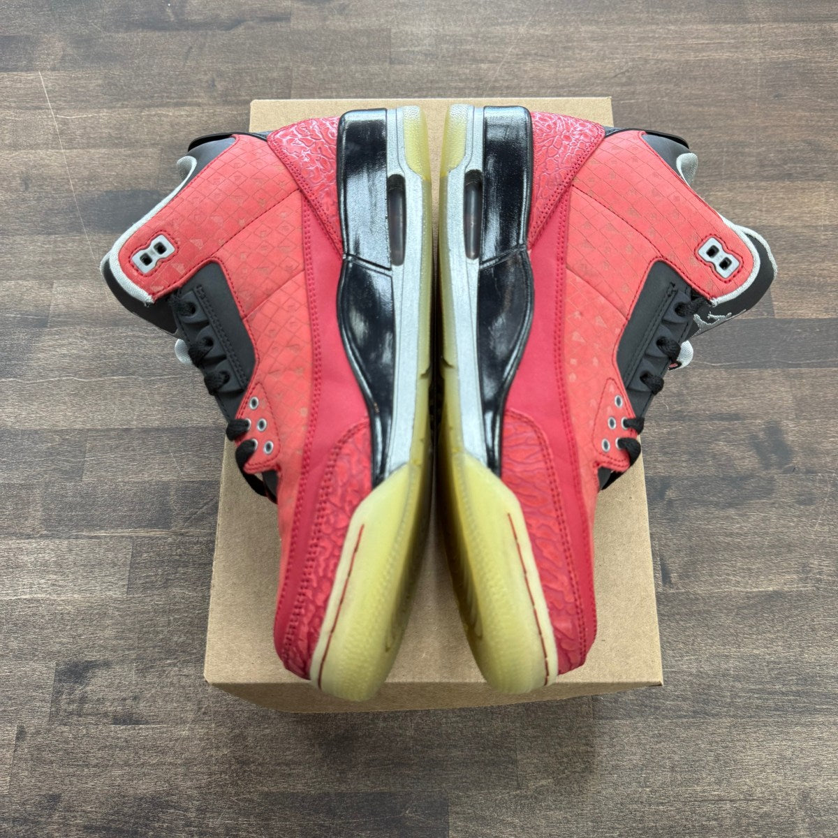 Jordan 3 Retro Doernbecher (2013) Size 10 (Pre-Owned) - Image 2