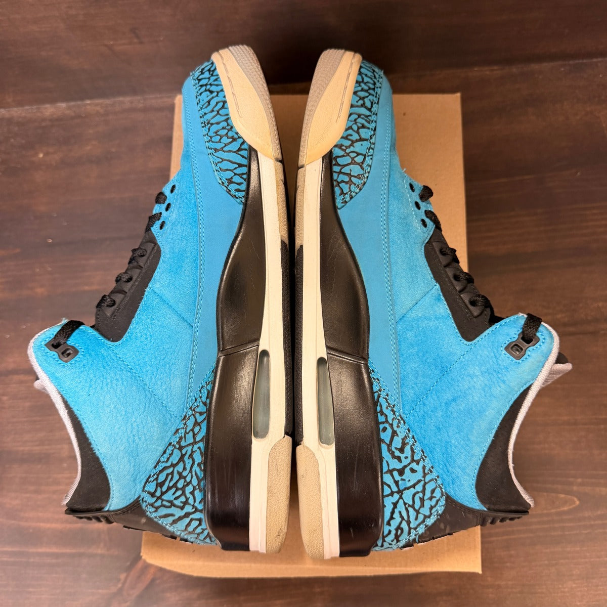 Jordan 3 Retro Powder Blue Size 12 (Pre-Owned) - Image 6
