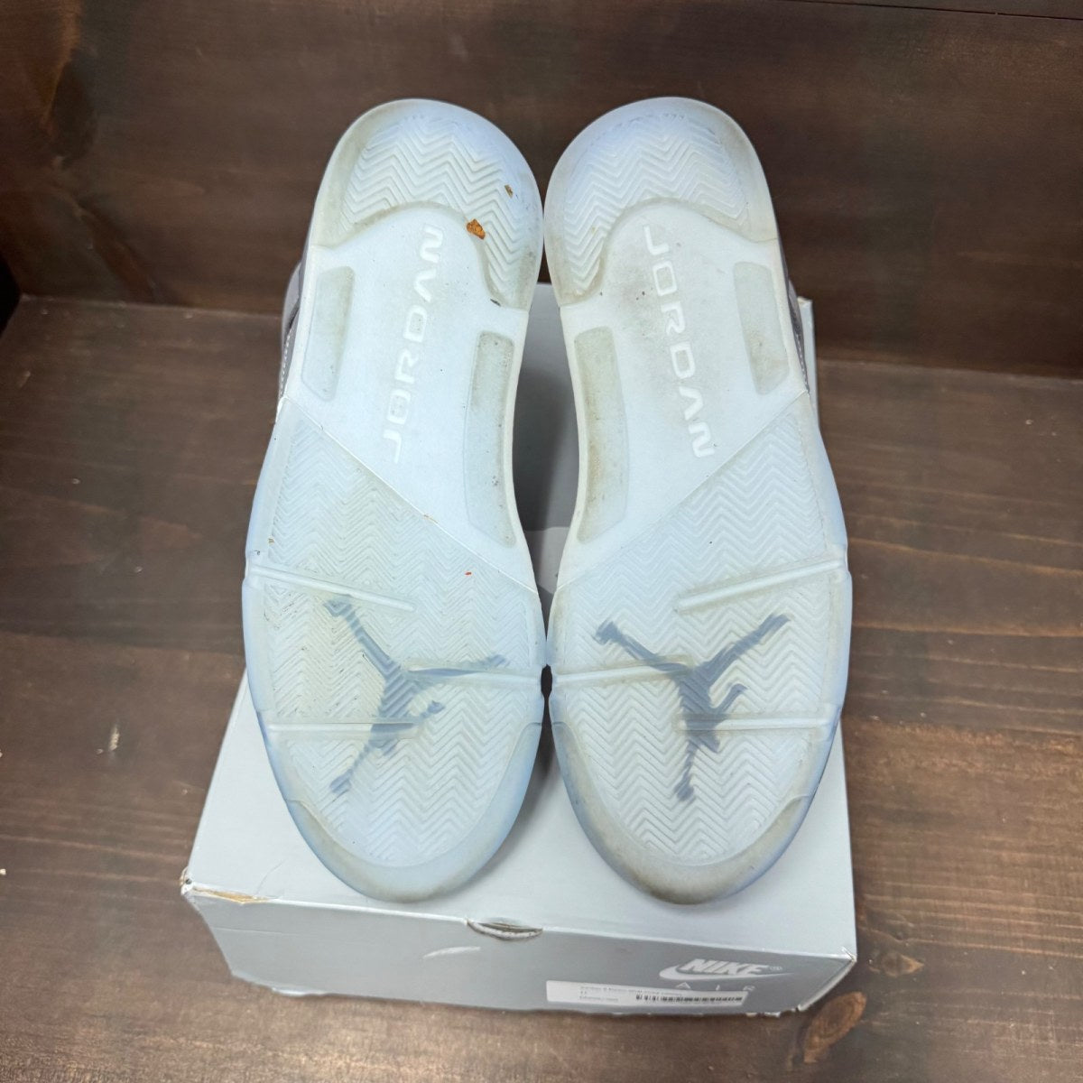 Jordan 5 Retro Wolf Grey (2026) Size 11 (Pre-Owned) - Image 6