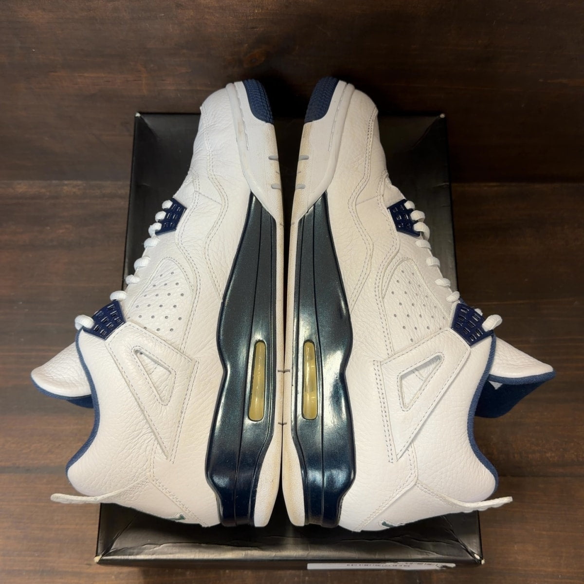 Jordan 4 Retro Columbia (2015) - Image 5