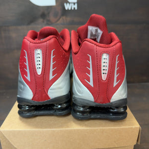 Nike Shox R4 Metallic Silver Black Crimson Size 13 (Pre-Owned) - Image 4