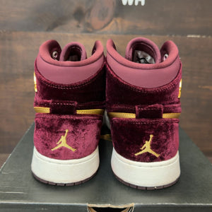 Jordan 1 Retro Heiress Night Maroon (GS) Size 6.5Y (Pre-Owned) - Image 4