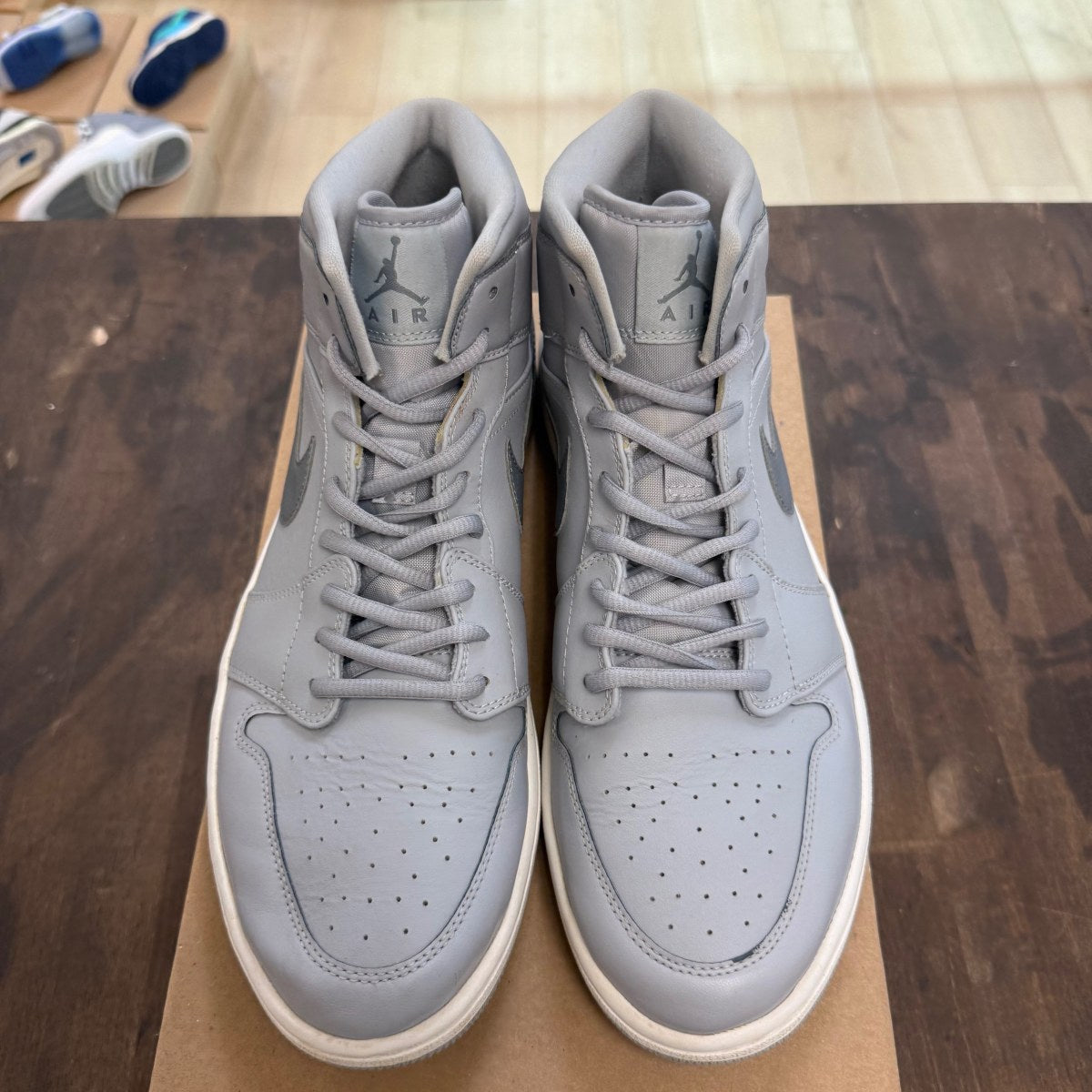 Jordan 1 Retro Mid Wolf Grey Cool Grey Size 12 (Pre-Owned) - Image 2