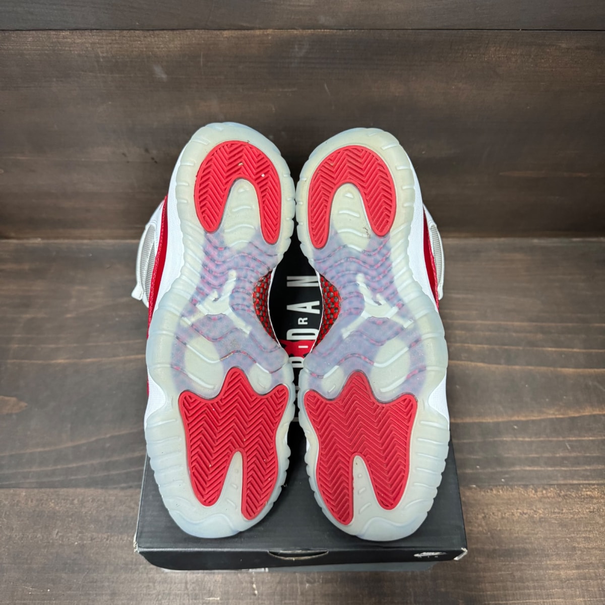Jordan 11 Retro Cherry (2022) (GS) - Image 6