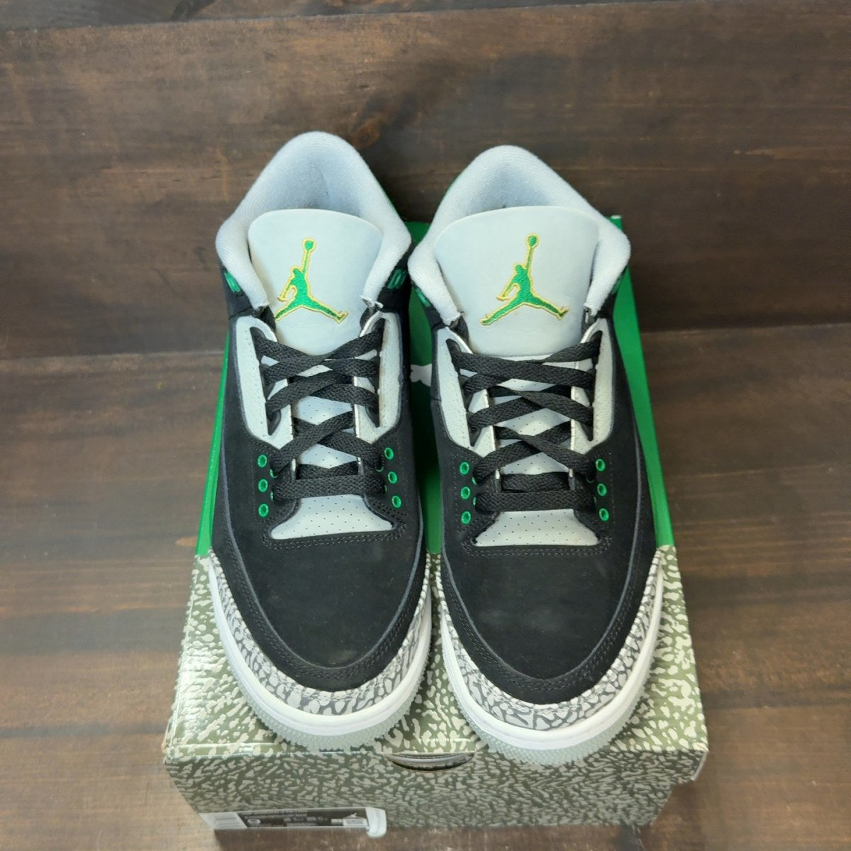 Jordan 3 Retro Pine Green Size 9 (Pre-Owned)