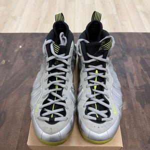 Nike Air Foamposite One Silver Volt Camo Size 13 (Pre-Owned) - Image 2
