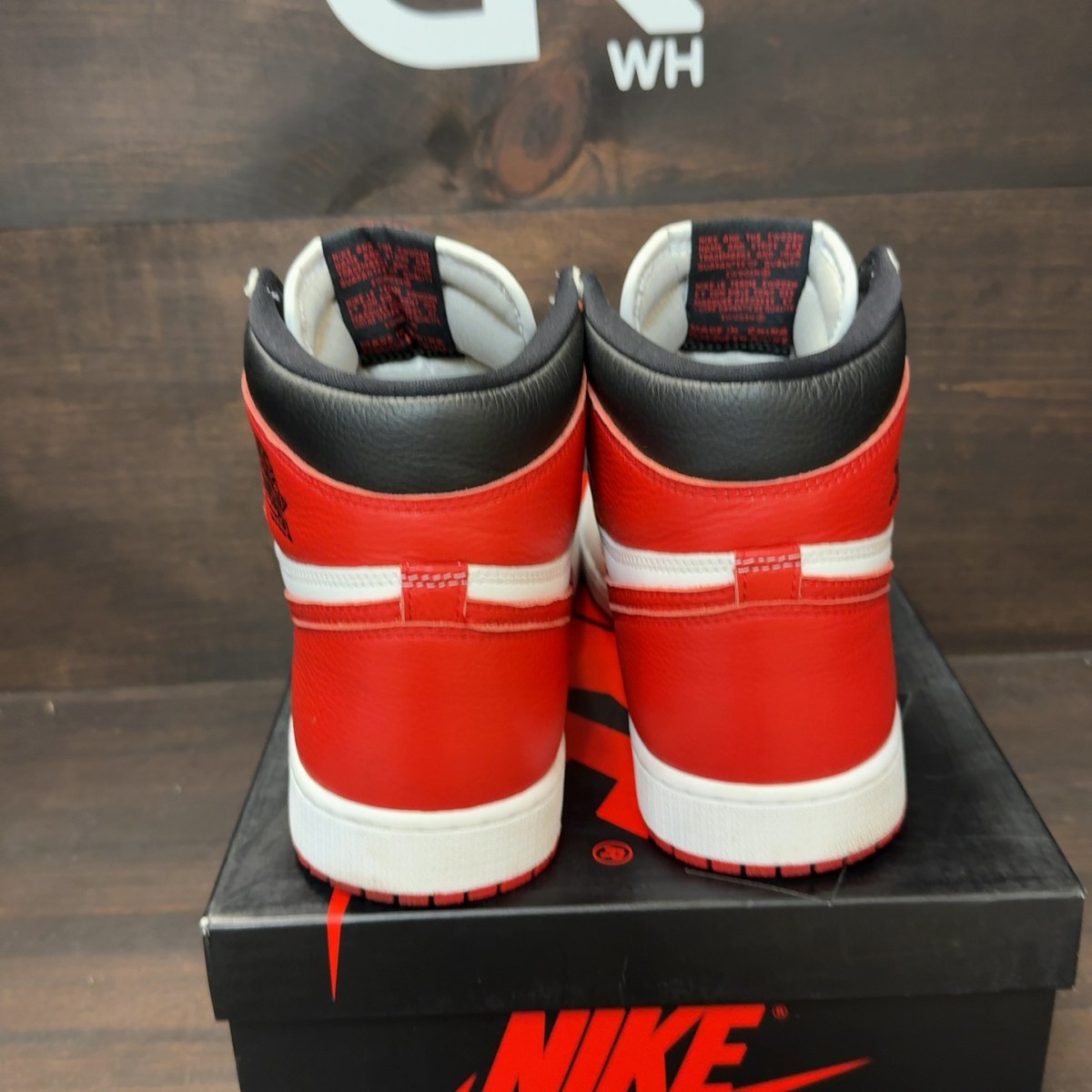 Jordan 1 Retro High OG Heritage Size 13 (Pre-Owned) - Image 4