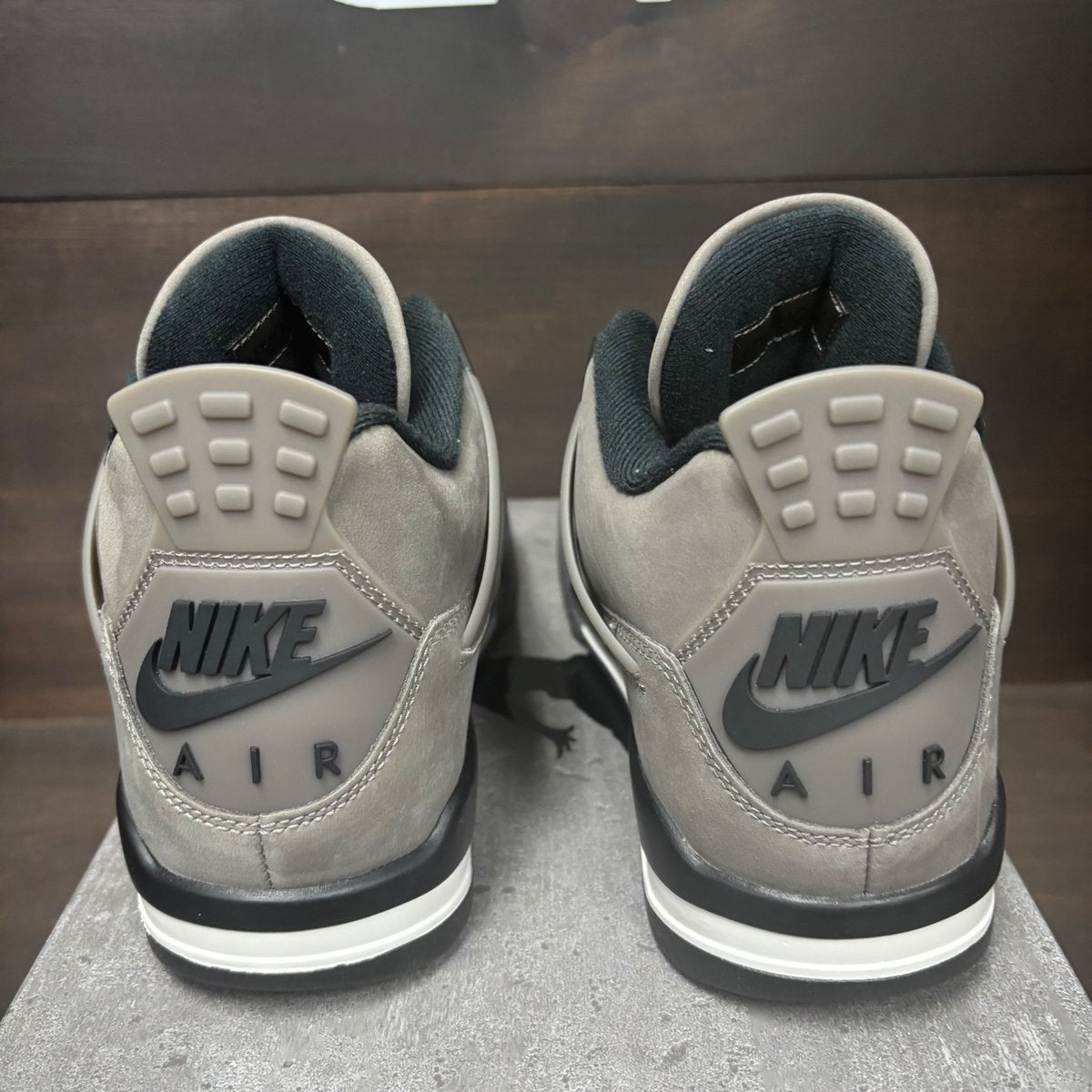 Jordan 4 Retro Cave Stone Size 8.5 (Pre-Owned) - sole