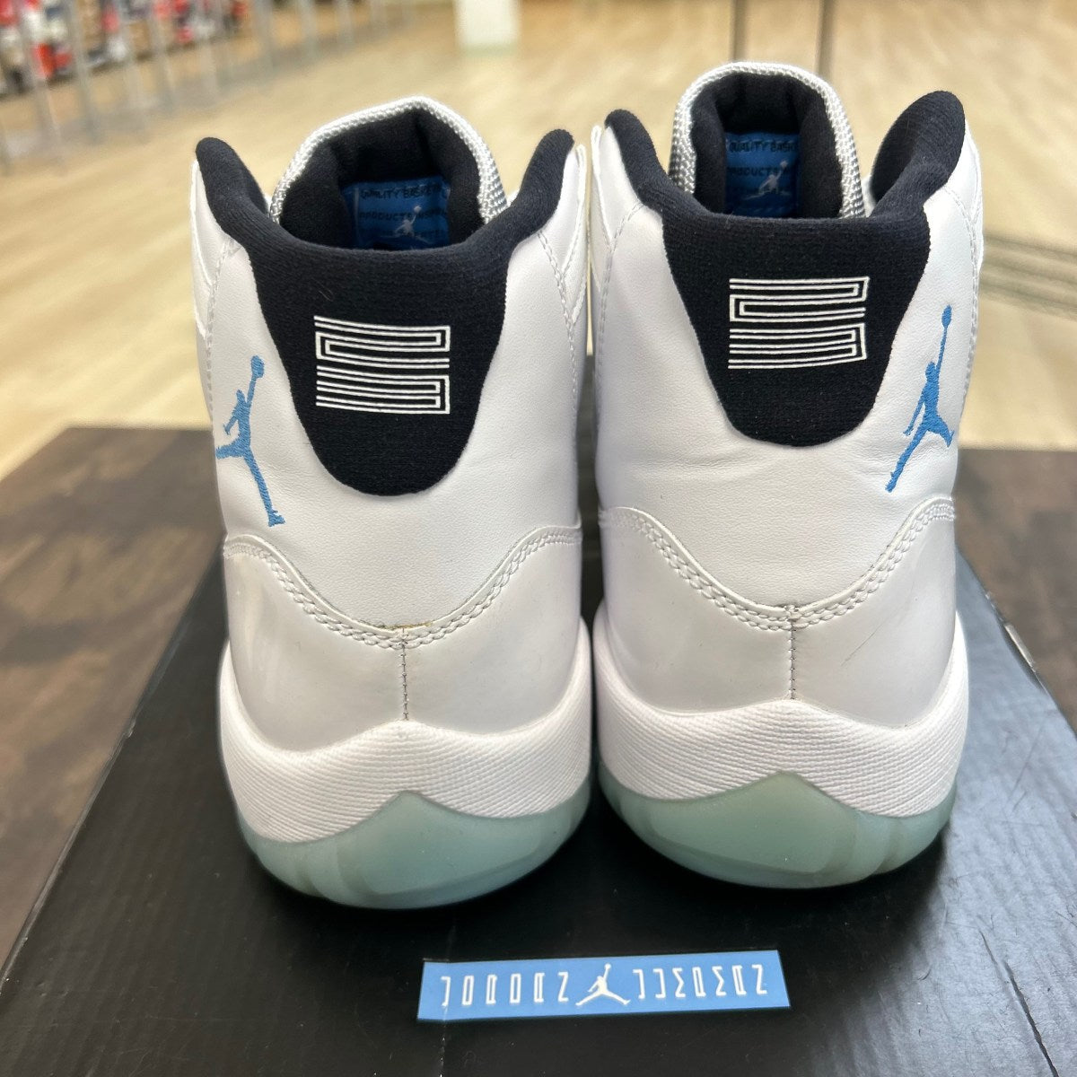 Jordan 11 Retro Legend Blue (2014) - Image 4