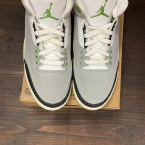 Jordan 3 Retro Chlorophyll Size 11 (Pre-Owned) - Image 3