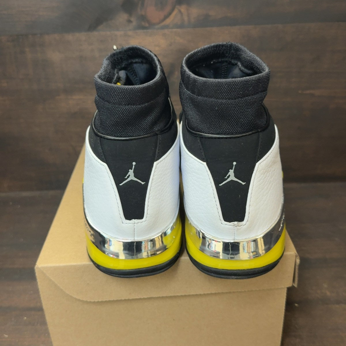 Jordan 17 Retro Low All-Star Lightning (2024) Size 11 (Pre-Owned) - Image 4