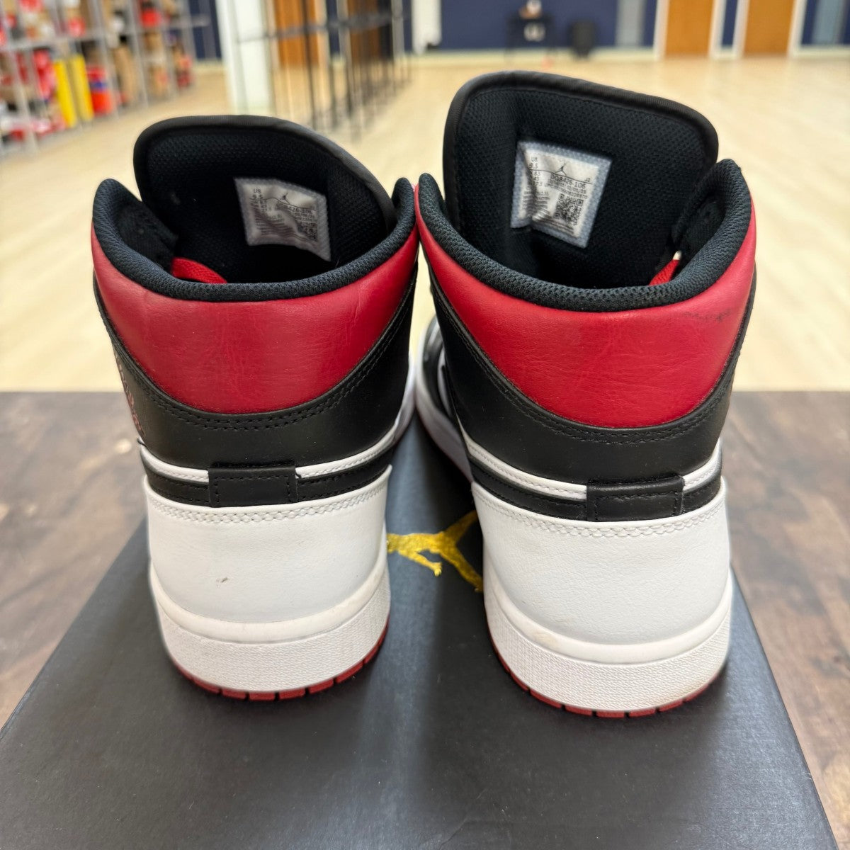 Jordan 1 Mid Gym Red Black Toe - Image 4