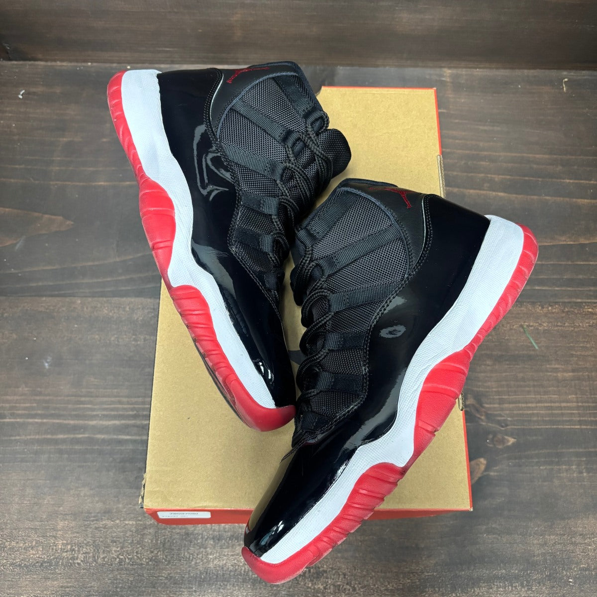 Jordan 11 Retro Playoffs Bred (2019) - Image 2