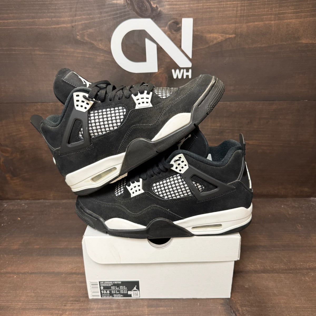 Jordan 4 Retro White Thunder - Image 1