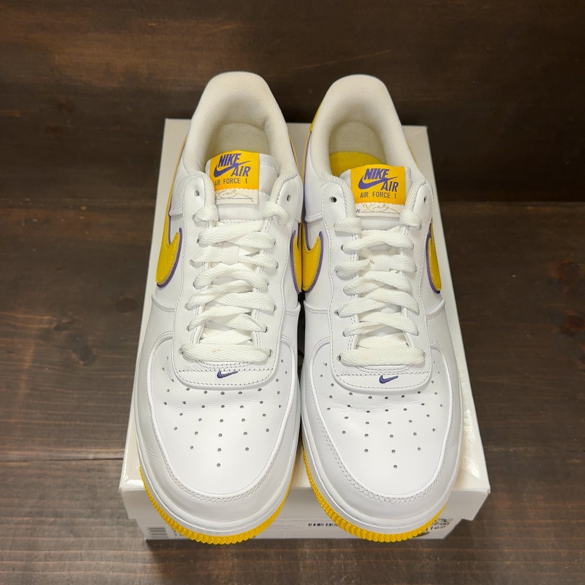 Nike Air Force 1 Low Retro QS Kobe Bryant Lakers Home Size 11 (Pre-Owned) - tag
