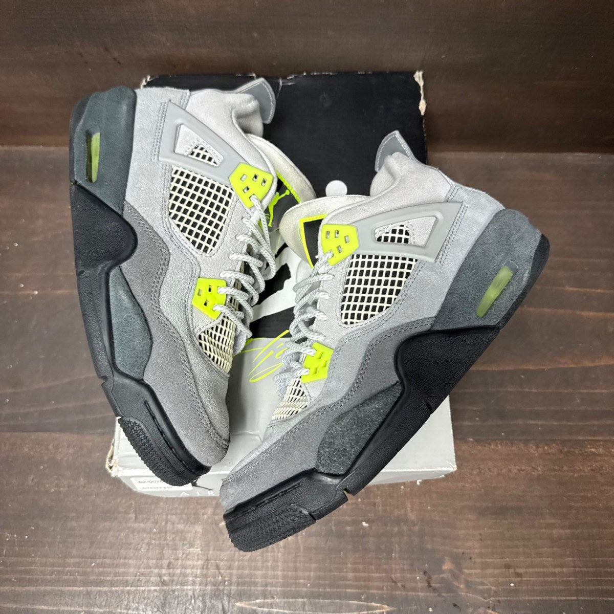 Jordan 4 Retro SE 95 Neon (GS) Size 7Y (Pre-Owned) - tag