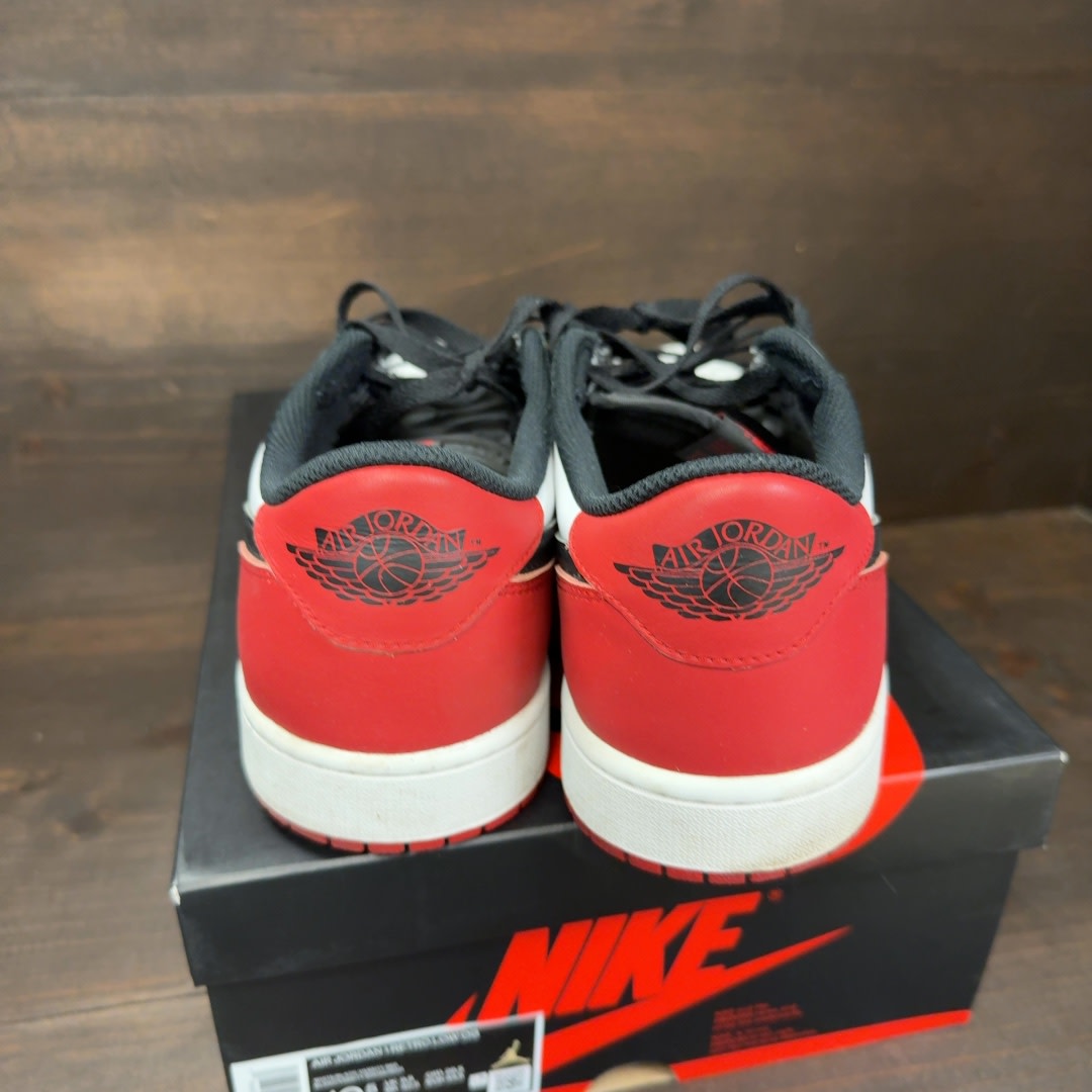 Jordan 1 Retro Low OG Black Toe (2023) Size 10.5 (Pre-Owned)