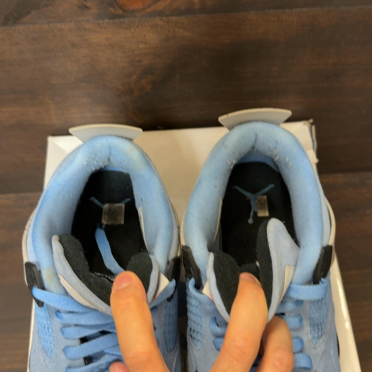 Jordan 4 Retro University Blue - Image 4