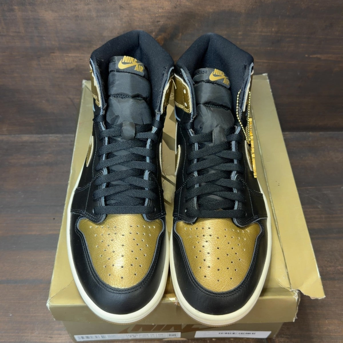 Jordan 1 Retro High OG Black Metallic Gold - Image 3