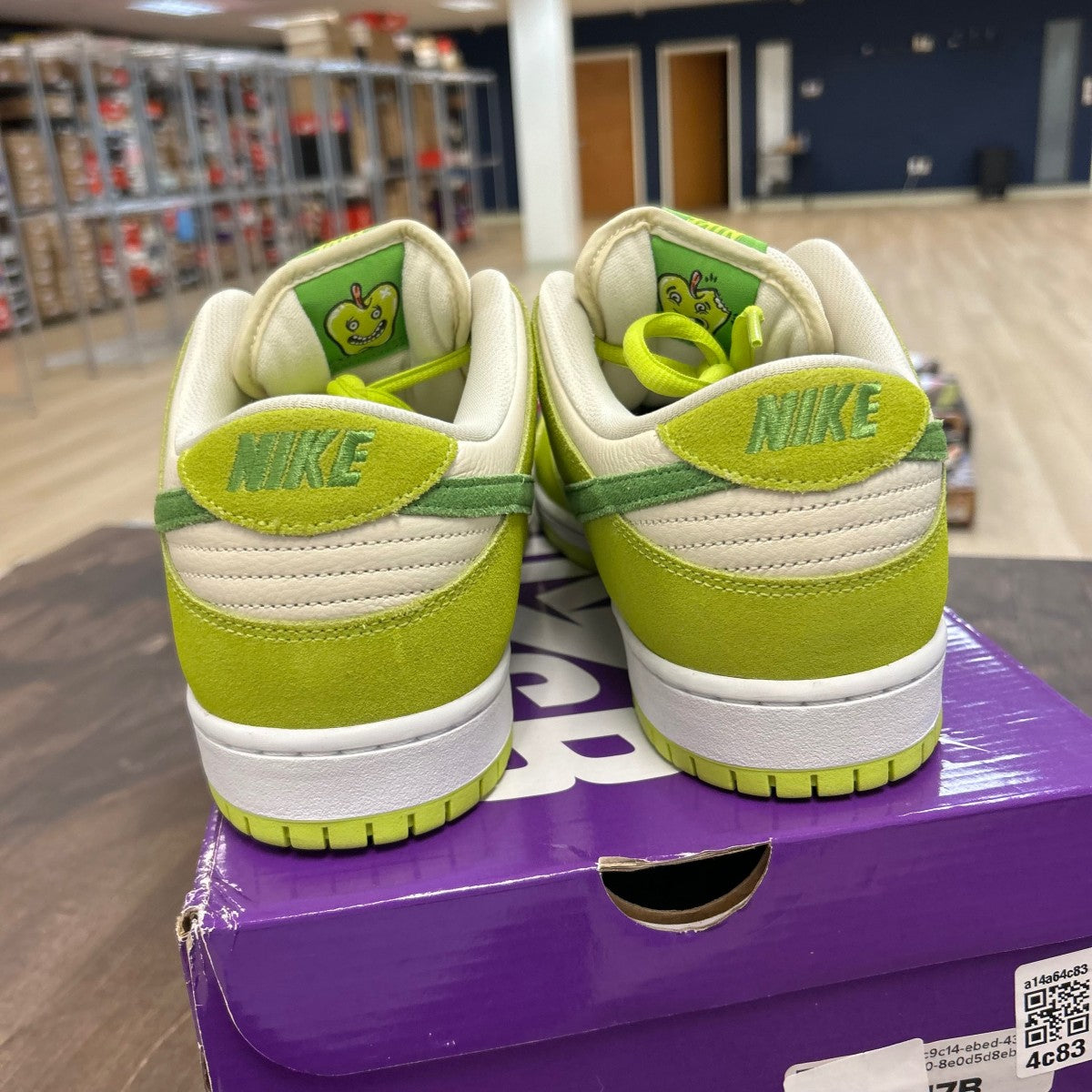 Nike SB Dunk Low Green Apple - Image 4