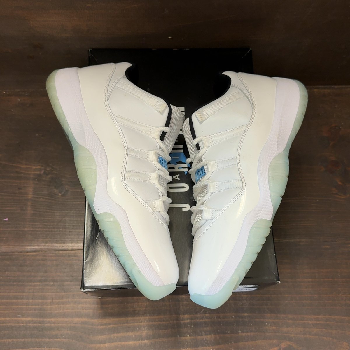 Jordan 11 Retro Low Legend Blue Size 11.5 (Pre-Owned) - back