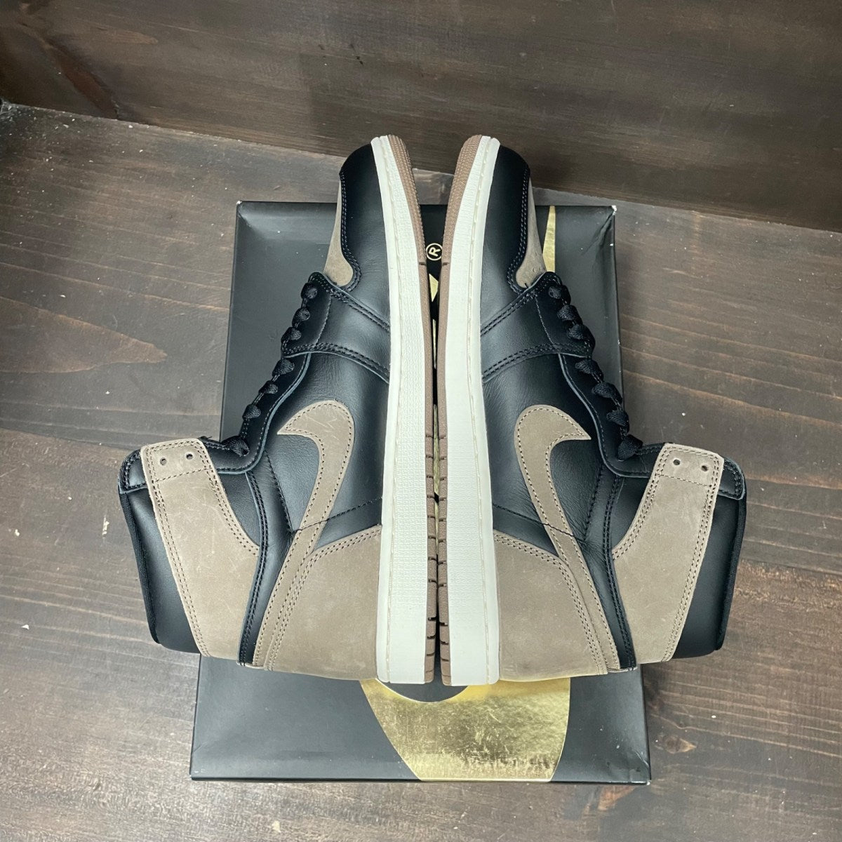 Jordan 1 Retro High OG Palomino Size 11.5 (Pre-Owned) - box