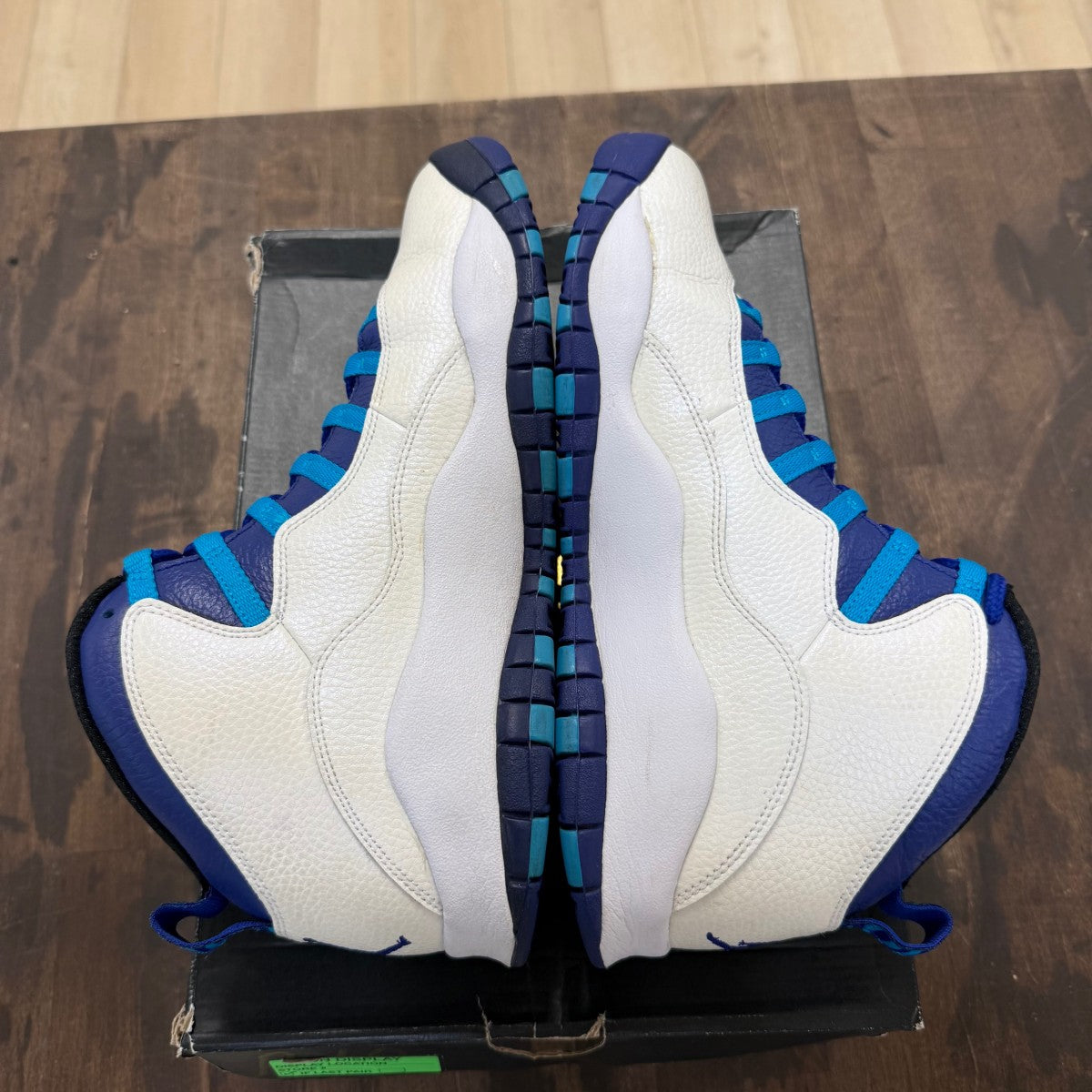 Jordan 10 Retro Charlotte (2016) - Image 4