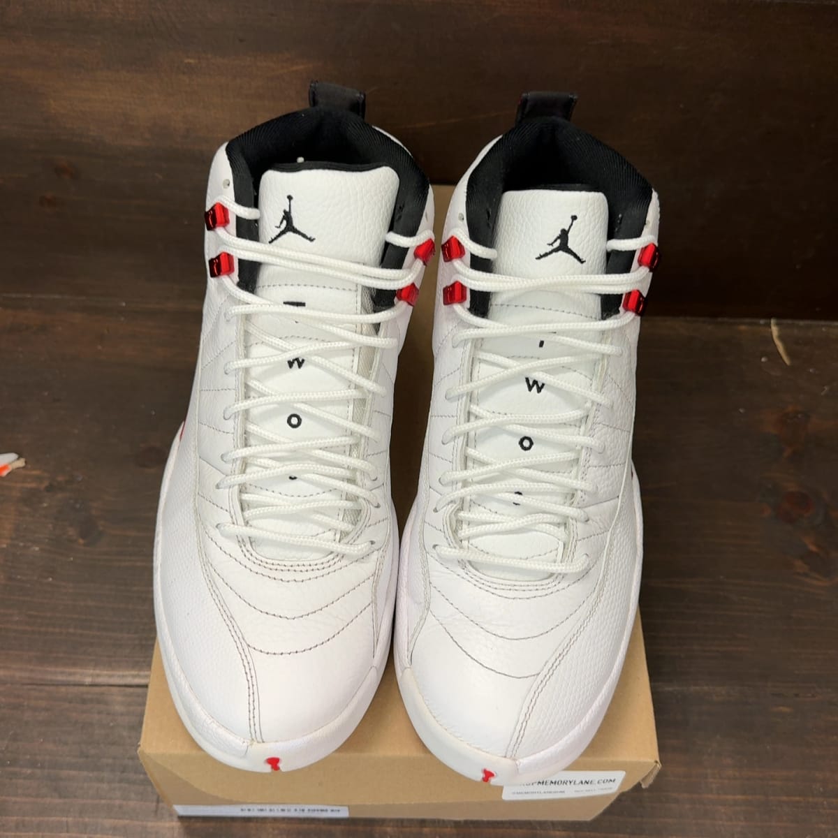 Jordan 12 Retro Twist Size 10 (Pre-Owned) - tag